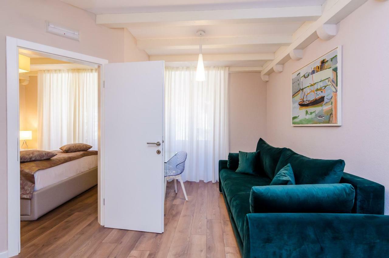 Flores Apartment