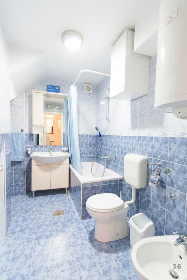 Revelin- Great Location Holiday home *