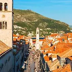 Old Town Charm Apartment