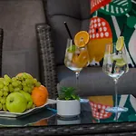 Niko\'S Charming Apartment With Free Parking