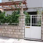 Apartment And Rooms Lapad