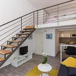 Pomet Apartments