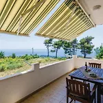 Three-Bedroom Apartment Bosanka With Sea View 08