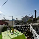 White Wave Guest House