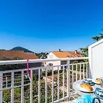Jele Rooms