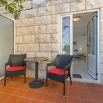 Apartments Zicara
