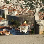 Rooms Lovrijenac