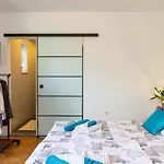 Studio Apartment Simba