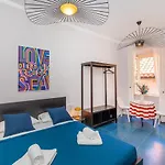 Cap Rooms