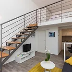 Pomet Delux Studio