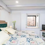 Solis Rooms Old Town