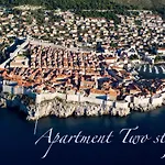 Two Steps, Best Location In Old Town