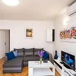 Apartment Fifi