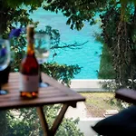 Lovely 1 Bedroom Apt Near Beach With Private Parking