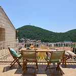 Luxe Retreat In Lapad - Seaside
