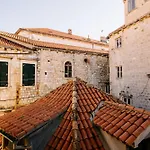Illyria Old Town By Duhomes
