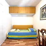 Vemar Apartment - Near The Beach, Private Parking