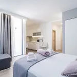 Apartments Zoomzoom