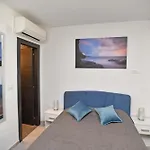 Apartment Ron