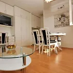 Apartment Charming Arena - One Bedroom Apartment With Terrace And Sea View