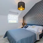 Apartment Sea Shell - Triplex Three-Bedroom Apartment With Terrace