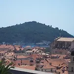 Apartment Sunshine - Two Bedroom Apartment With Sea View