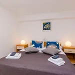 Apartment Domix - Two Bedroom Apartment