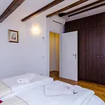 Apartment Maru Prestige - Comfort Duplex Two Bedroom Apartment