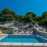 Villa Borna Apartments