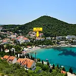 Villa Hortenzia - One-Bedroom Apartment With Terrace-2