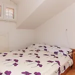 Lana Old Town Center Apartment