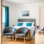 California Apartments 2