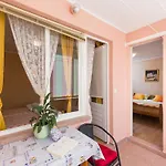 Apartment Lolo - Two Bedroom Apartment With Loggia And Street View