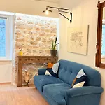 Midtown Studio Apartment