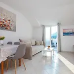 Apartment Azzurro 2 By Villas Guide