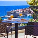 La Dolce Villa 1