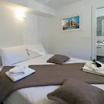 Ida Apartments