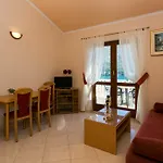 Apartments Moretic