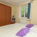 Room Ana