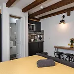 Private Accommodion Linda Studio
