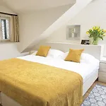 Ivan Apartments