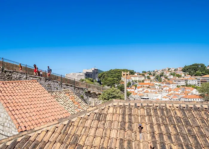 Foteza Apartments