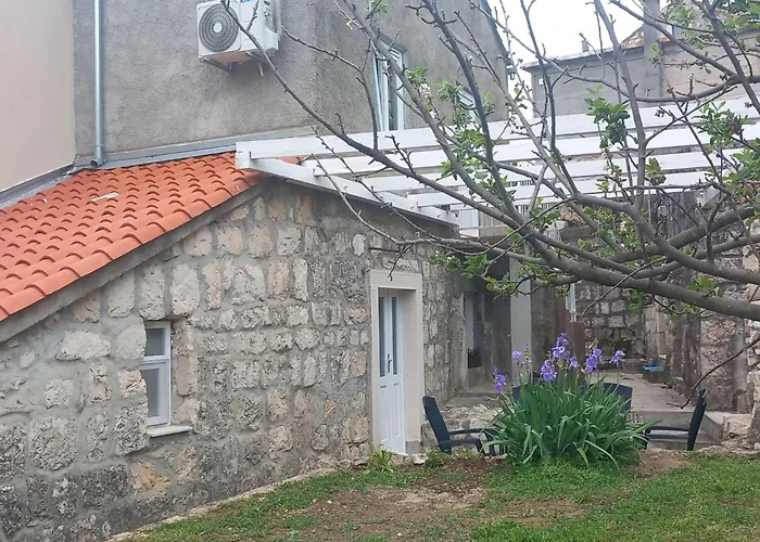 Ranch House Zora