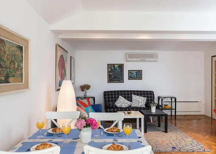 Apartment Dubo - One Bedroom Apartment With Balcony