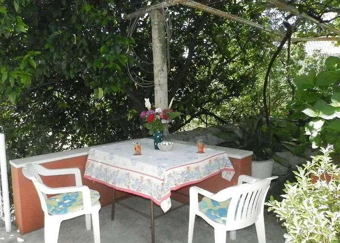 Villa Hortenzia - One-Bedroom Apartment With Terrace-2