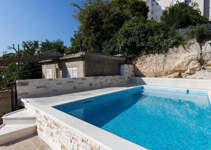 Guest House Kusalo- One Bedroom Apartment With Terrace Apartman 4