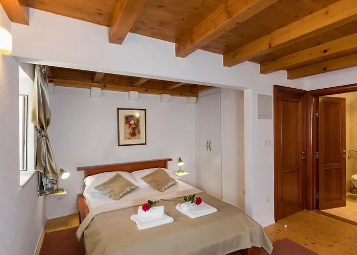 Apartments Ivana Old Town
