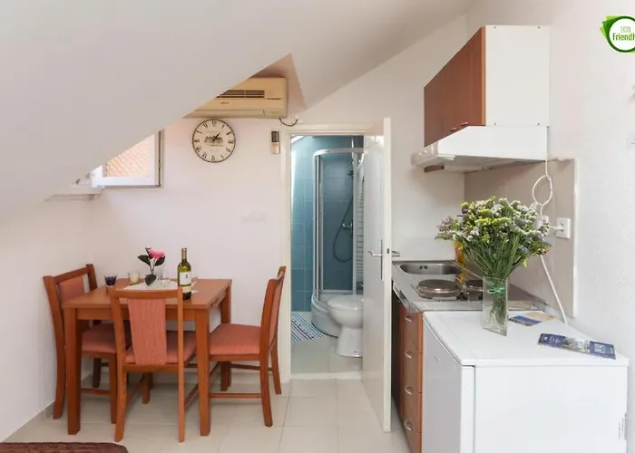 Lana Old Town Center Apartment