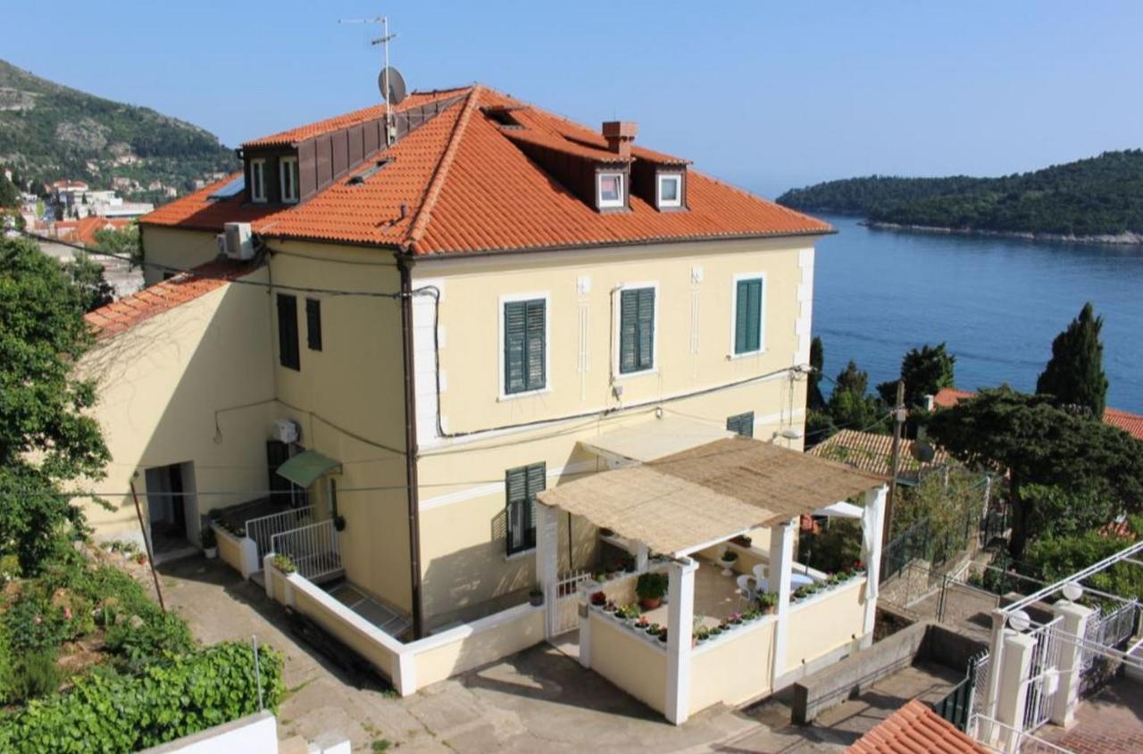 Mimi Dubrovnik