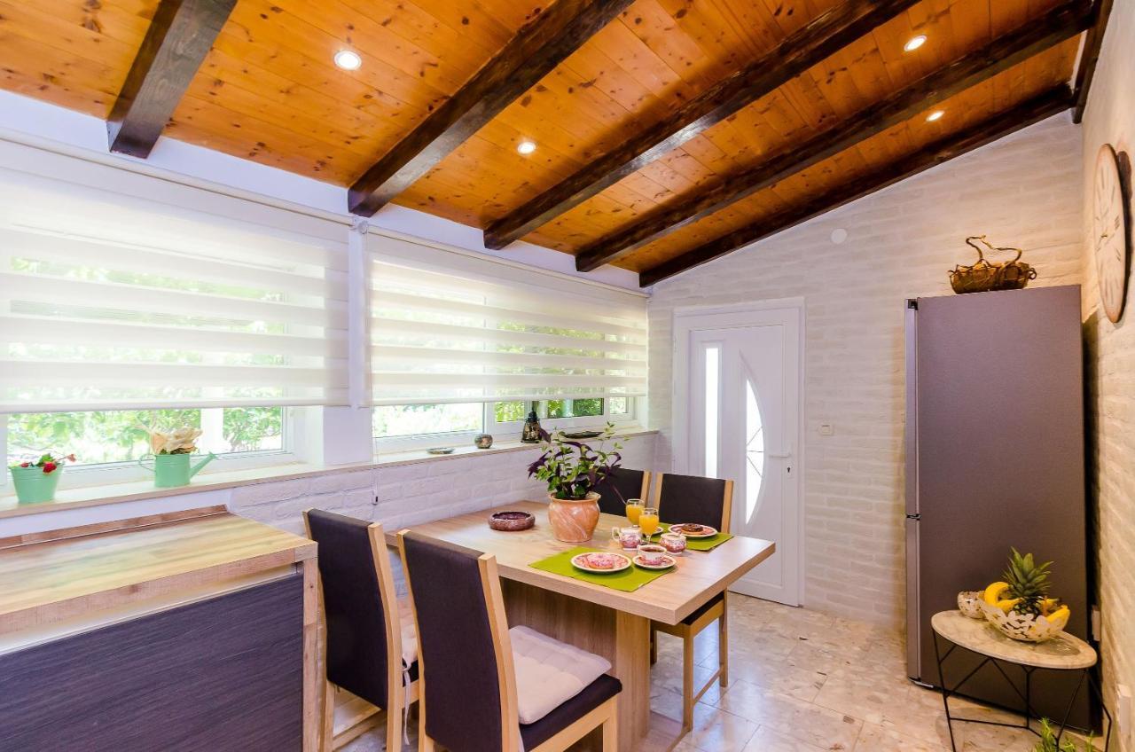Camelia Luxury Apartment